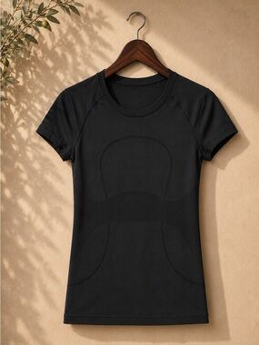 LULULEMON | Swiftly Tech Short Sleeve Tee | Black | 6